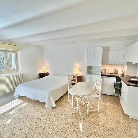 La Leonie Hotel apartamentowy Nicea