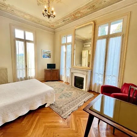 La Leonie Aparthotel 3*