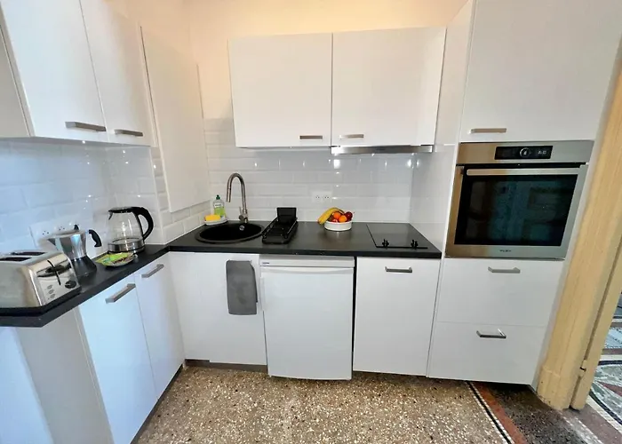 La Leonie Aparthotel 3*