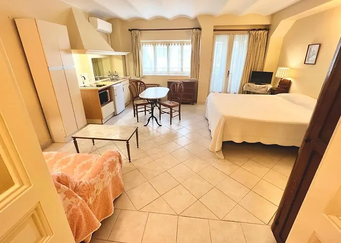 Appart hôtel Résidence La Léonie