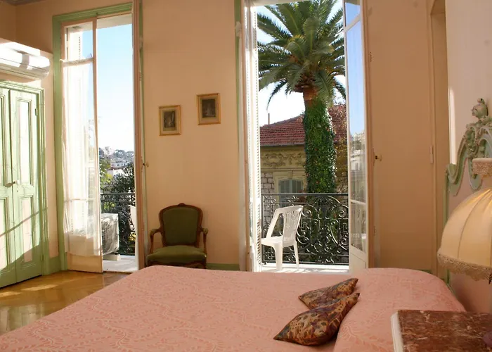 La Leonie Aparthotel Nice