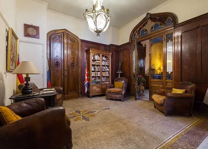 La Leonie Aparthotel