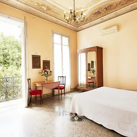 La Leonie Aparthotel