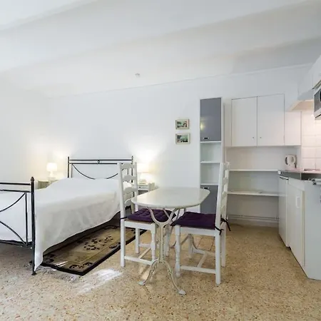 La Leonie Aparthotel Nizza